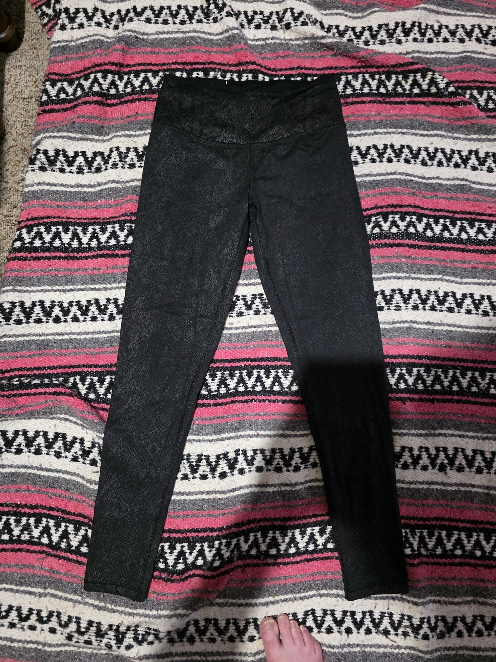 Victoria's Secret Black Metallic Snake-Print Leggings - Picture 6 of 6